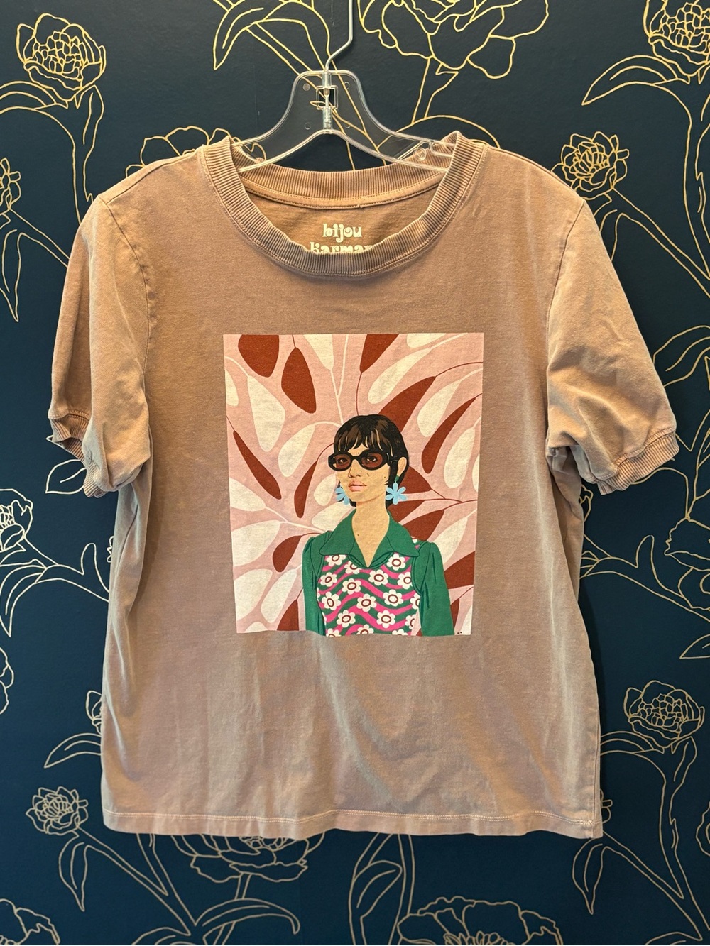Bijou Karman ARTIST graphic tee FEMININE retro CHUNKY eclectic SHORT SLEEVE top